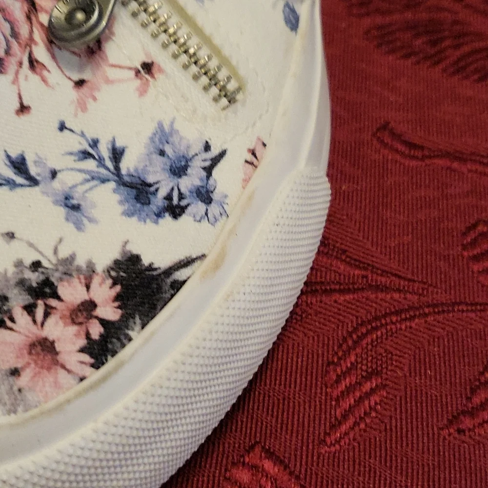 Blowfish distressed floral denim shoes - Picture 3 of 9